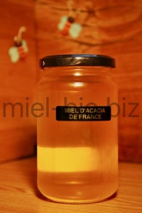 Miel d'acacia bio pot de 500g de face
